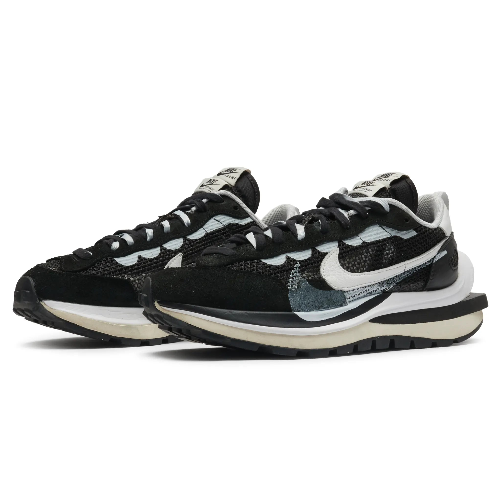 Front Side View of Preloved - Nike x Sacai Vaporwaffle Black White Sneaker CV1363-001